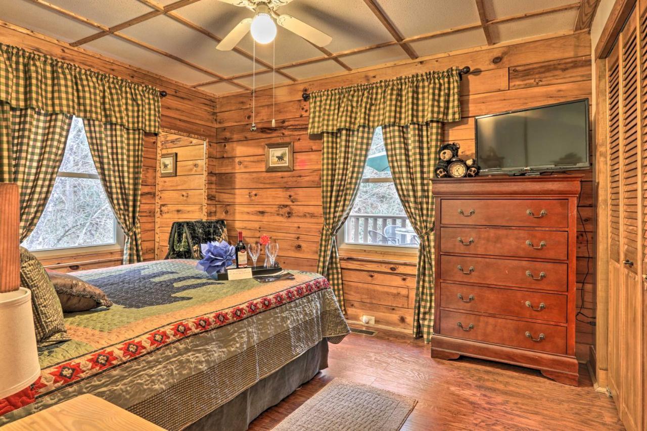 Smoky Mountain Cozy Cove Cabin Deck And Fire Pit! Cosby Extérieur photo