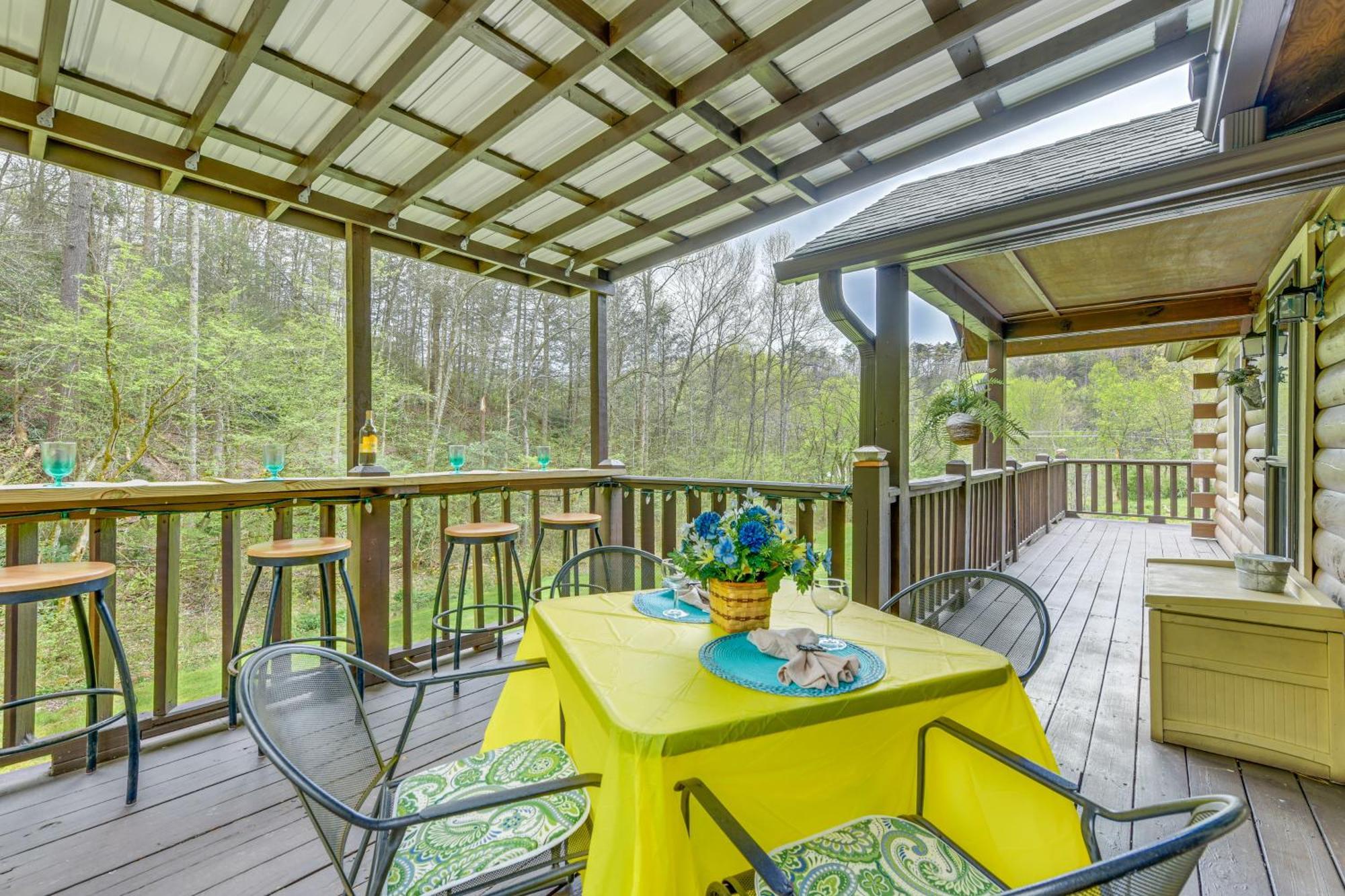 Smoky Mountain Cozy Cove Cabin Deck And Fire Pit! Cosby Extérieur photo